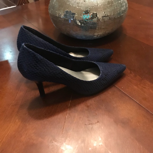 Beautiful python blue pumps - Picture 2 of 6